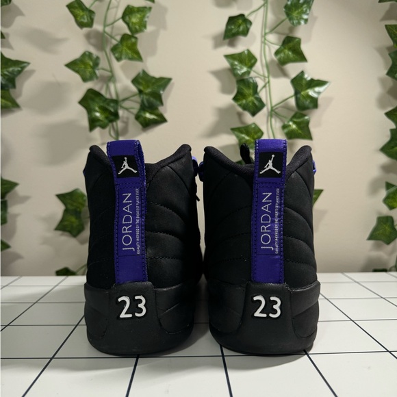 Jordan 12 retro (black dark concord) size US 6.5Y - Picture 3 of 5